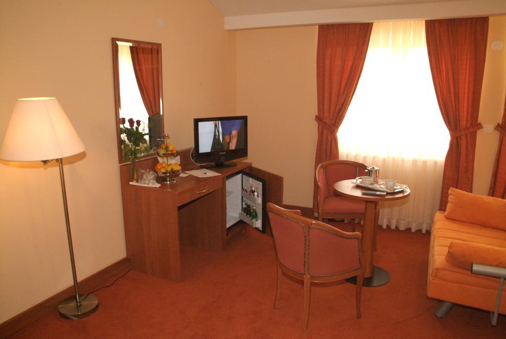 סיטלוק Hotel Kaktus מראה חיצוני תמונה