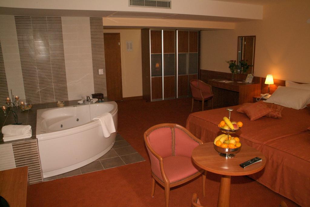 סיטלוק Hotel Kaktus מראה חיצוני תמונה